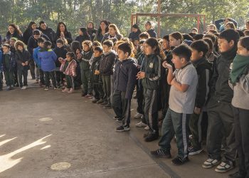Plantel de Deportes Linares visitó Escuela Santa Ana de Queri