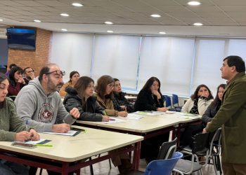 Funcionarios de salud  fortalecen competencias en trato humanizado 
