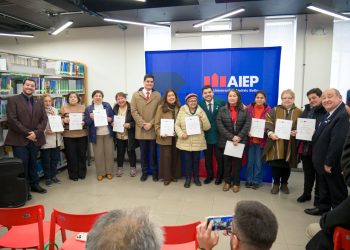 Más de 70 personas mayores reciben certificación tras participar en Taller de Inclusión Digital en Talca