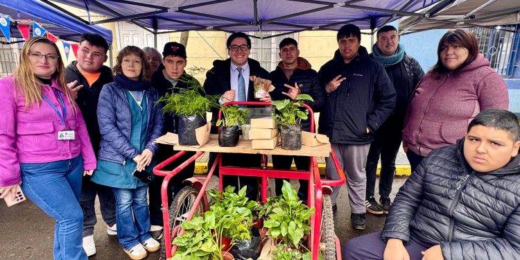 Seremi del Medio Ambiente llama a aumentar la acción ambiental en las escuelas, trabajos y en los barrios