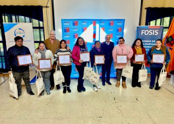 Jefas de hogar aprueban curso de banquetería para crear sus propios emprendimientos culinarios