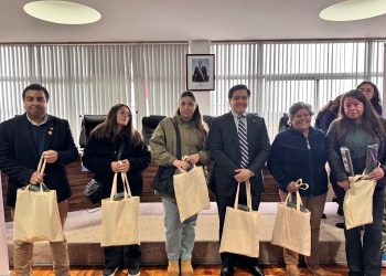 Entregan kits de eficiencia energética a beneficiarios del  Programa Recambio de Calefactores en San Javier