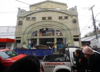 Municipalidad de Curicó realiza operativo de recuperación de espacios públicos