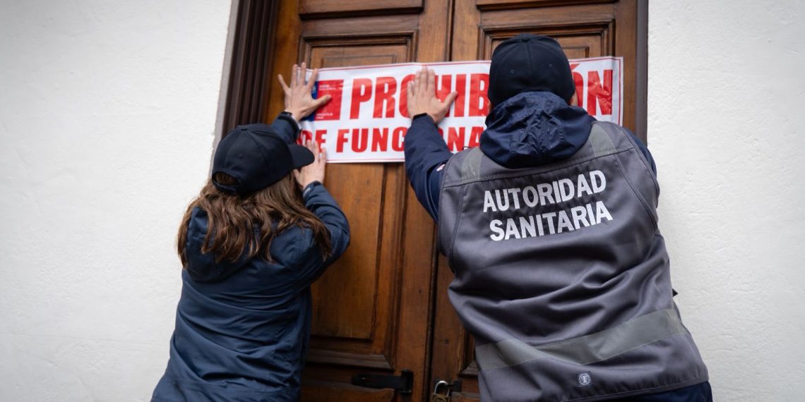 Seremi de Salud Maule intensifica fiscalizaciones a restaurantes en Talca: tres clausuras