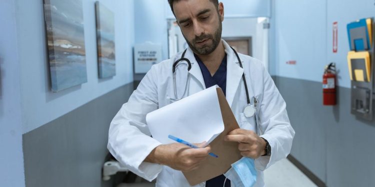 Día Mundial del Cáncer de Próstata: especialista llaman a derribar mitos y promover el diagnóstico precoz