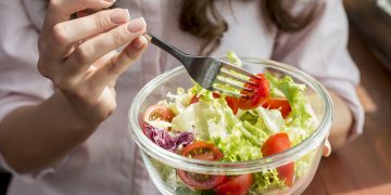 Nutrición invernal balanceada: ¿Por qué debemos consumir verduras crudas?