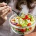 Nutrición invernal balanceada: ¿Por qué debemos consumir verduras crudas?