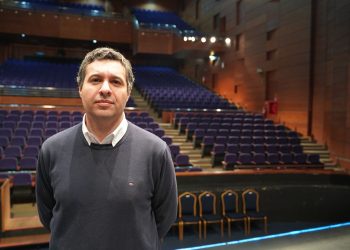 Ariel Amigo asume como nuevo secretario ejecutivo del Teatro Regional del Maule