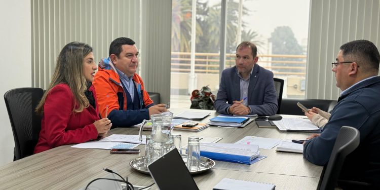 Pelarco y Gobierno Regional avanzan en proyectos de infraestructura para organizaciones deportivas