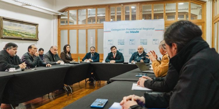 Delegado Prieto y Federación de Juntas de Vigilancia conforman Comité Regional Permanente para fortalecer respuesta ante emergencias hídricas en el Maule