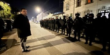 Allanamiento en penal de Linares dejó decomiso de armas ilegales y alcohol artesanal