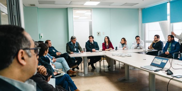 Coordinan medidas para fortalecer la atención de urgencia durante la campaña de invierno en el Hospital Regional de Talca