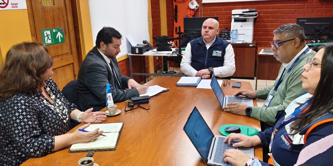 Fortalecen coordinación para resguardar a personas mayores ante emergencias