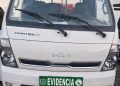 Un detenido por circular en camioneta con placas patentes falsas