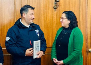 Municipio de Talca reconoció a bombero talquino que participó en labores de rescate tras el terremoto en Venezuela