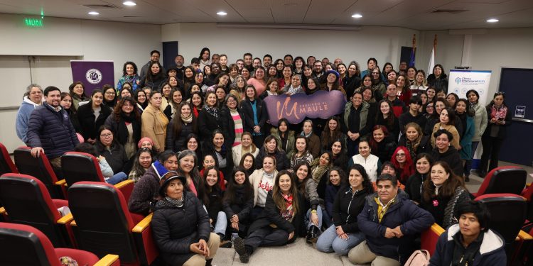 Emprendimientos repletaron taller de contabilidad de Prefiero el Maule y UCM
