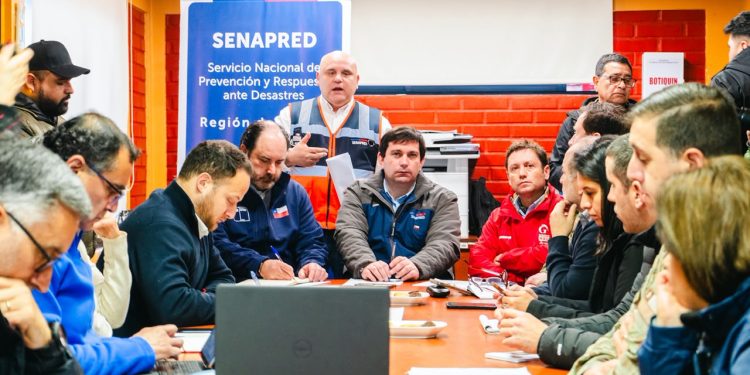 Autoridades y parlamentarios destacan coordinación para enfrentar sistema frontal en el Maule