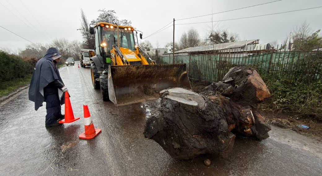 Municipalidad de Talca mantiene la ciudad operativa durante la segunda jornada del sistema frontal