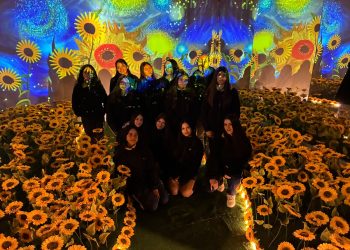 Experiencia inmersiva sobre Van Gogh fortalece convenios con colegios