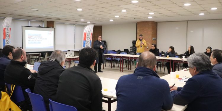 SENCE Maule difunde Subsidio a la Contratación en centros de negocios de SERCOTEC