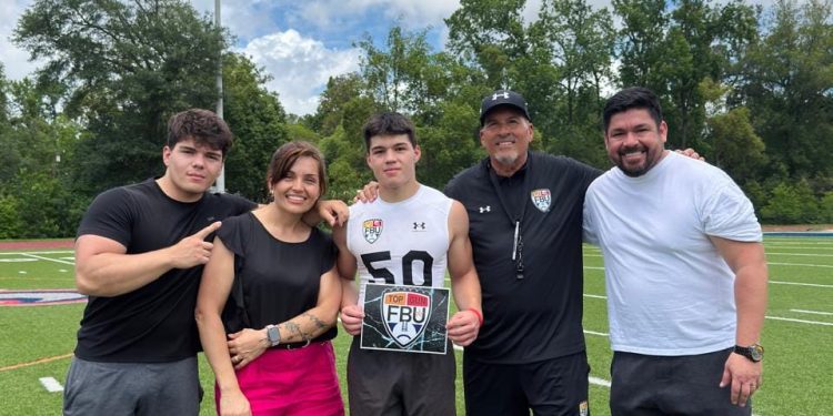 De las pistas de Curicó al fútbol americano en Estados Unidos: la historia del atleta chileno que transformó una lesión en una nueva oportunidad