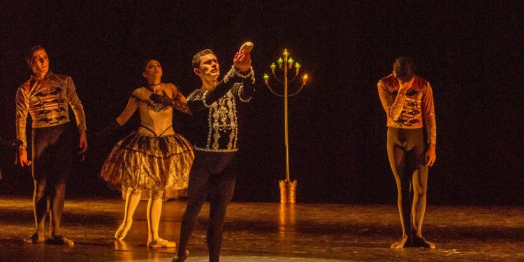 Ballet: La magia de La Cenicienta llegará al Teatro Regional del Maule en una función especial para celebrar el Día de la Niñez