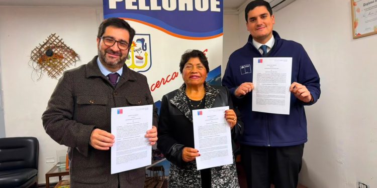 Seremi Ervin Castillo y Alcaldesa de Pelluhue avanzan en instalación de oficina presencial del IPS