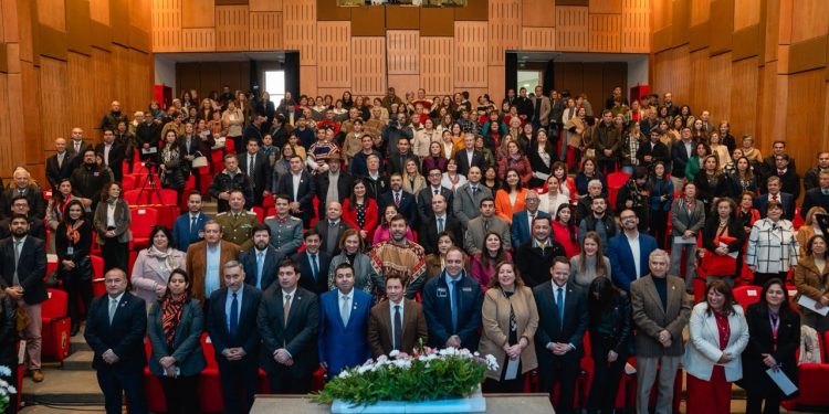 Gobernador Álvarez-Salamanca destacó la gestión del Gobierno Regional en celebración del Día de la Región del Maule