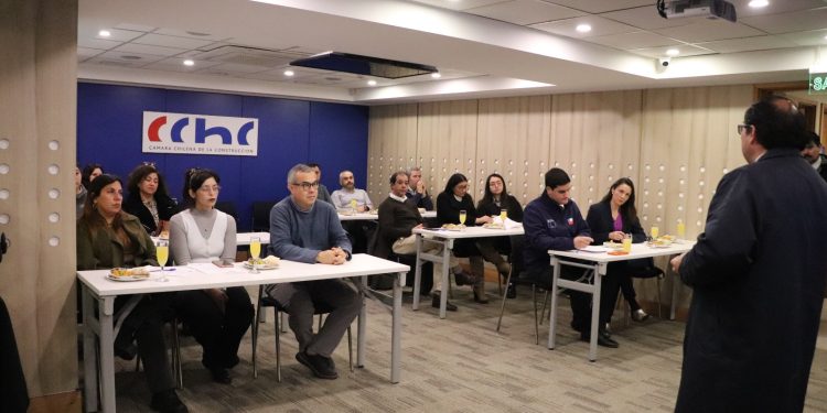 SENCE Maule difunde Subsidio a la Contratación junto a representantes de la Cámara Chilena de la Construcción