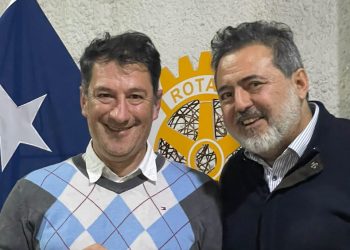 ​Bombero talquino compartió en Rotary Club Talca su experiencia en misión internacional de rescate tras terremoto en Venezuela
