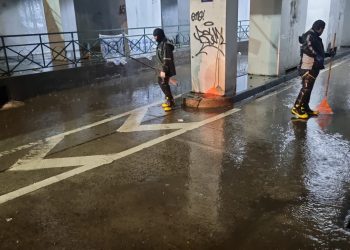 Cuadrillas de emergencia trabajan en diversos puntos de Talca