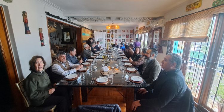 Junta de Adelanto del Maule y parlamentarios regionales sostienen encuentro para impulsar el desarrollo y la descentralización