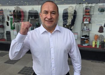 Diputado Guillermo Valdés presenta proyecto de ley para garantizar baños gratuitos en locales comerciales de atención al público