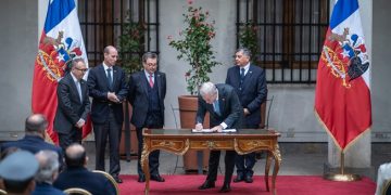 Presidente Kast firma proyecto de reforma constitucional en el marco de la ACOT y asegura: “Sin seguridad no hay libertad”