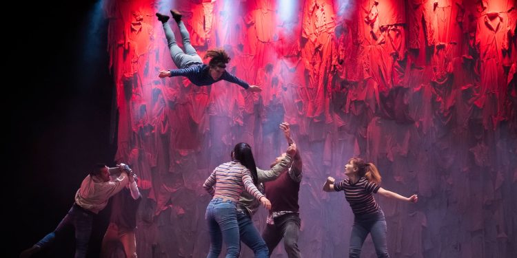 TRM presenta obra multidisciplinaria con música de Los Prisioneros