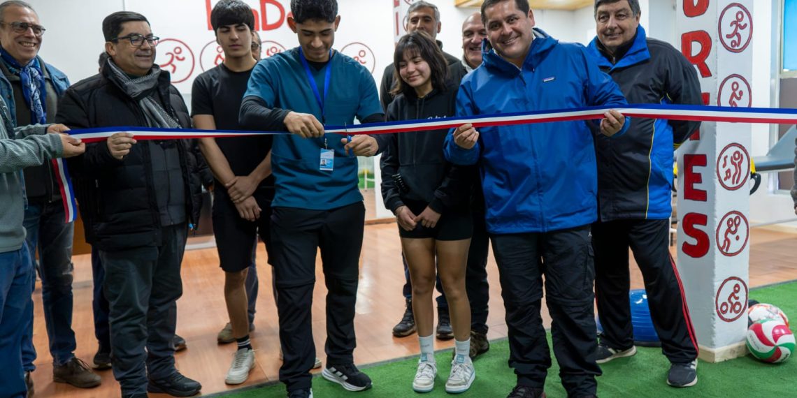 ​Linares relanza KINDEP: La Clínica Kinésica Deportiva Municipal que ofrecerá atención gratuita a sus deportistas