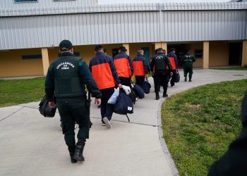 Operación Cancerbero inicia traslado de 392 internos desde el antiguo penal de Talca