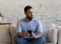 ¿Amor, trabajo o futuro? Más de 40 mil conversaciones revelan qué consultan los chilenos a los astrólogos