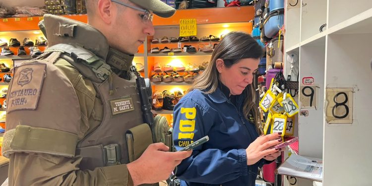 Cuatro sumarios sanitarios y siete personas denunciadas por la PDI en fiscalización a malls chinos en Curicó