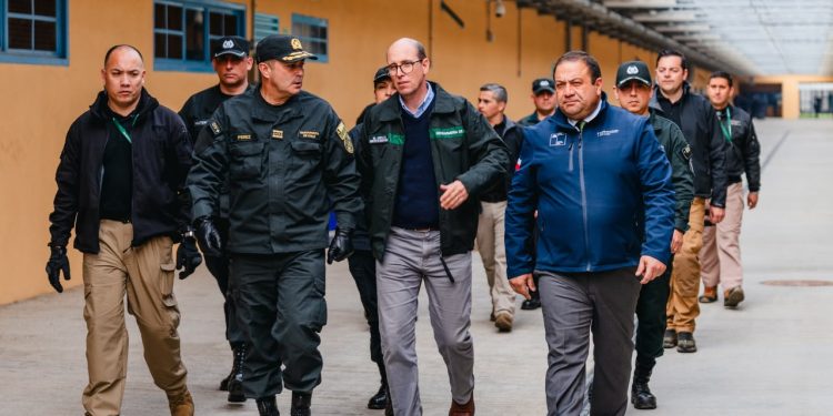 Ministro de Seguridad Pública inspecciona avance del poblamiento del Complejo Penitenciario La Laguna