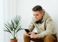 ChatGPT for Teens: el desafío de hacer la IA más segura para los adolescentes