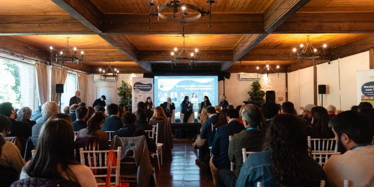 Más reciclaje y menos residuos: el Maule reúne a más de 150 actores para abordar los desafíos del agro en Chile en torno a la economía circular