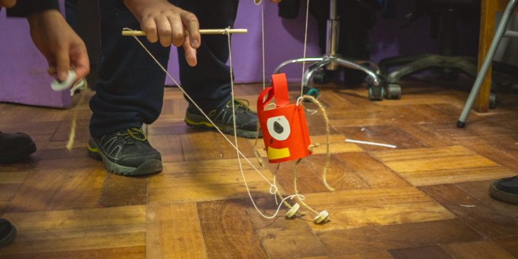 Celebran primer Día Nacional del Títere y la Marioneta con actividad educativa en la Escuela Especial Crecer de Talca