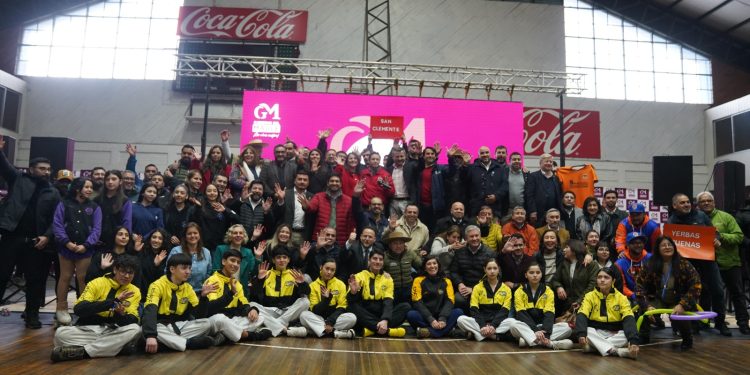 Gran Fiesta del Deporte celebró el traspaso de recursos a 492 proyectos de la región 