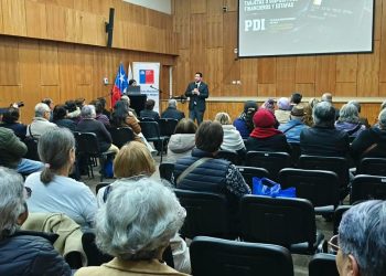 Personas Mayores del Maule adquieren herramientas para prevenir estafas
