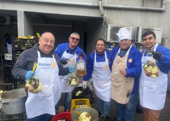 El trabajo compartido que transforma vidas: Rotary Club Talca une a la comunidad en un exitoso Curanto Solidario