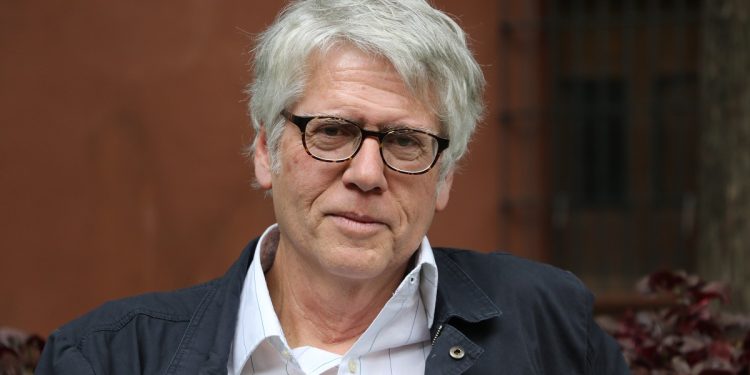 Escritor peruano Mario Montalbetti gana Premio Iberoamericano de Letras José Donoso