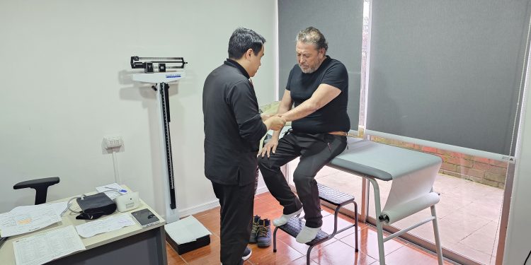 Hospital Regional de Talca utiliza innovadora plataforma para acercar atención de reumatología a la comunidad