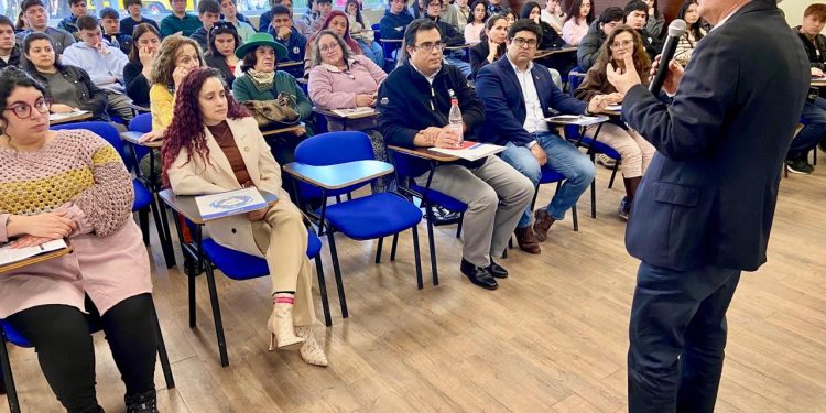 Estudiantes universitarios apoyarán gestión de emprendimientos FOSIS