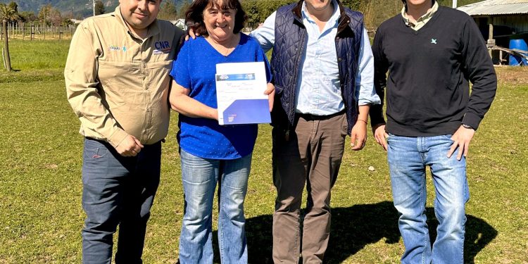 Comisión Nacional de Riego impulsa la modernización de la pequeña agricultura y fortalece el legado familiar de mujeres del Maule
